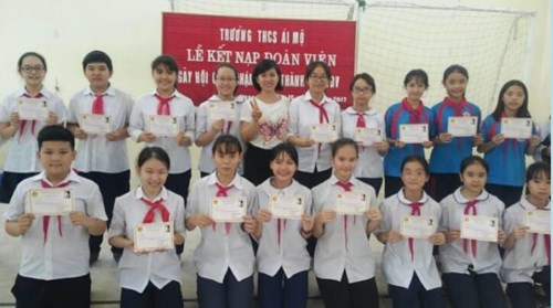 Liên Đội trường THCS Ái Mộ tổ chức cuộc thi  Rung chuông vàng  và ngày hội công nhận hoàn thành CTRLĐV